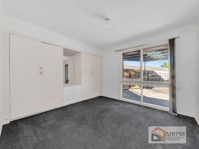 4 / 3 Hatfield Court, West Footscray