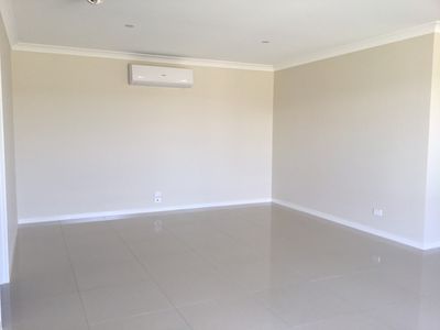 1 / 5 Corack Avenue, Cambooya