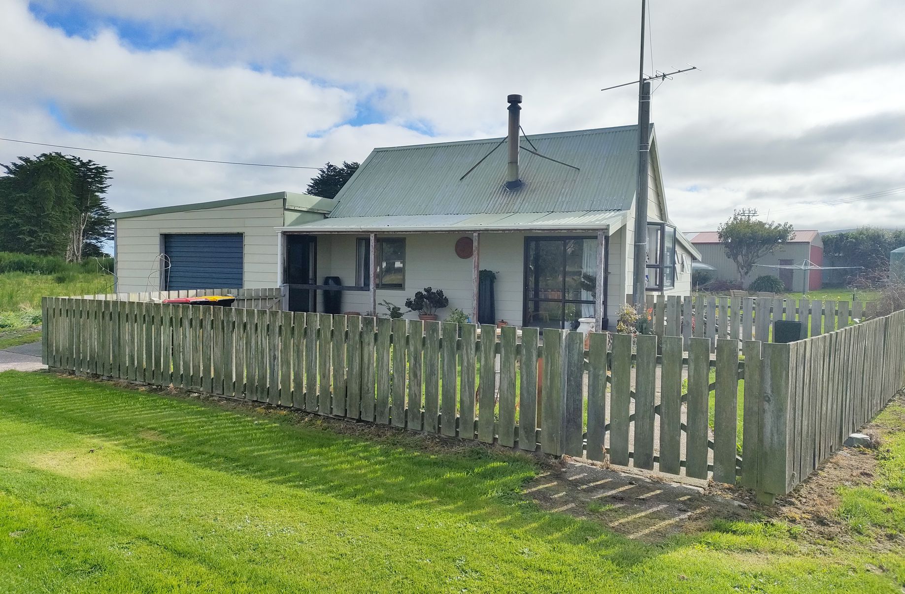 6 Manuka Street, Colac Bay Real Estate South Limited