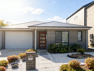 12 Banggu Street, Throsby