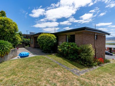 108 Dion Crescent, Riverside