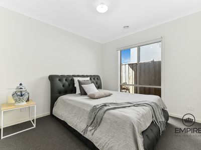 12 Pienza Road, Clyde