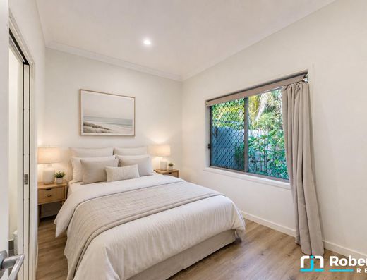 Modern Townhouse in Prime Location image 12 Modern Townhouse in Prime Location image 12