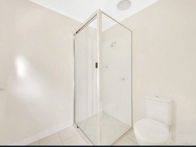 1 / 1 Colins Lane, Kin Kora
