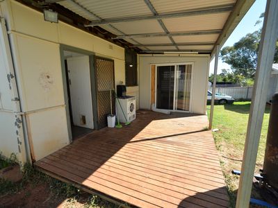 10 Gallop Avenue, Parkes