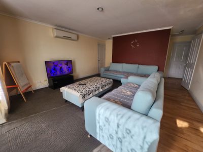 11A Charles Court, Sydenham