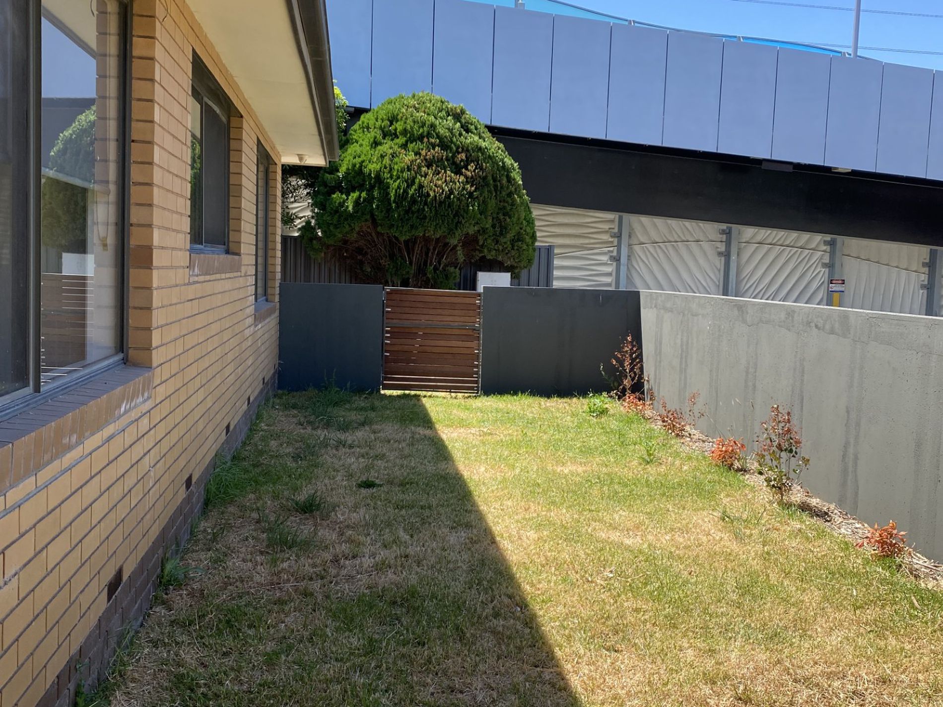 1 / 4 Ferguson Street, Spotswood