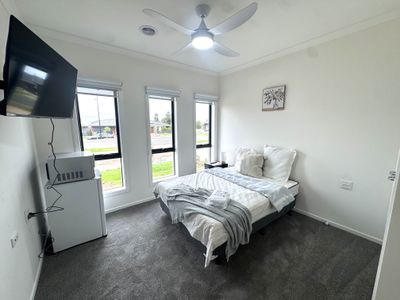1332 Leakes Road, Rockbank