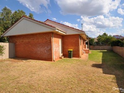 2  Highland Place, Dubbo