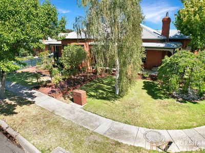 12 Farrar Avenue, Horsham