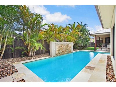 6 Riverbreeze Avenue, Noosa Waters