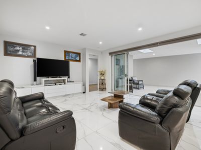 4 Crowther Place, Curtin