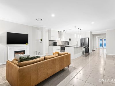 27 Scoparia Drive, Brookwater