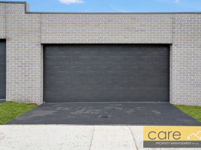 5 Vendeen Walk, Clyde North