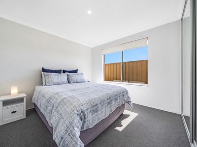 11 / 11 Bakana Loop, Landsdale