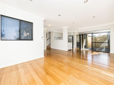 24 Waddell Road, Palmyra