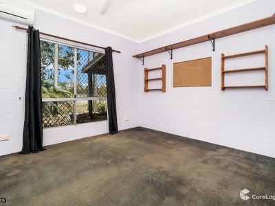 2 Moulden Tce, Moulden