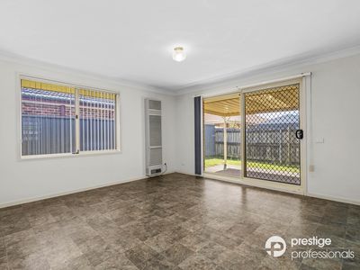 10 Merryville Court, Wattle Grove