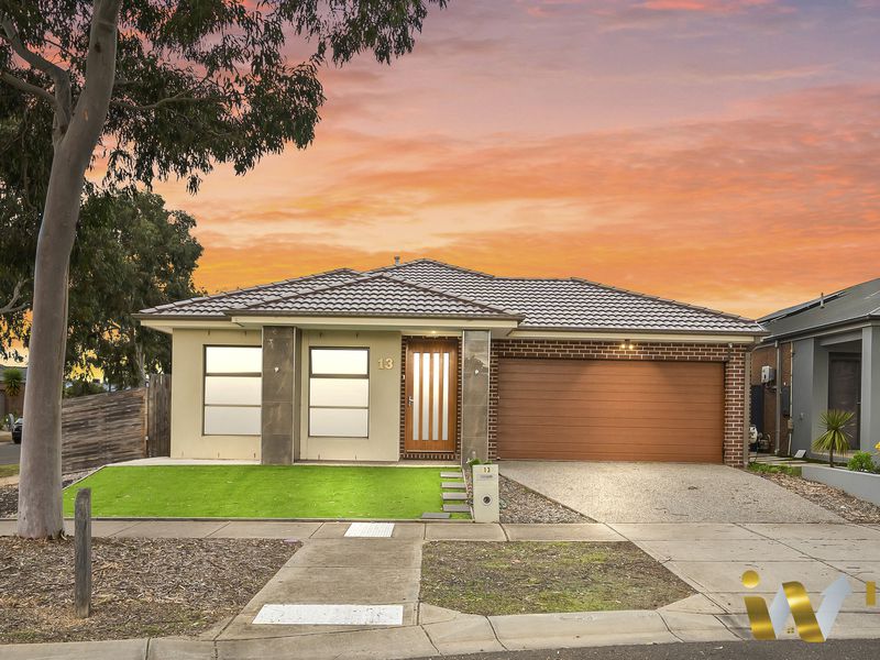 13 Castletown Boulevard, Weir Views