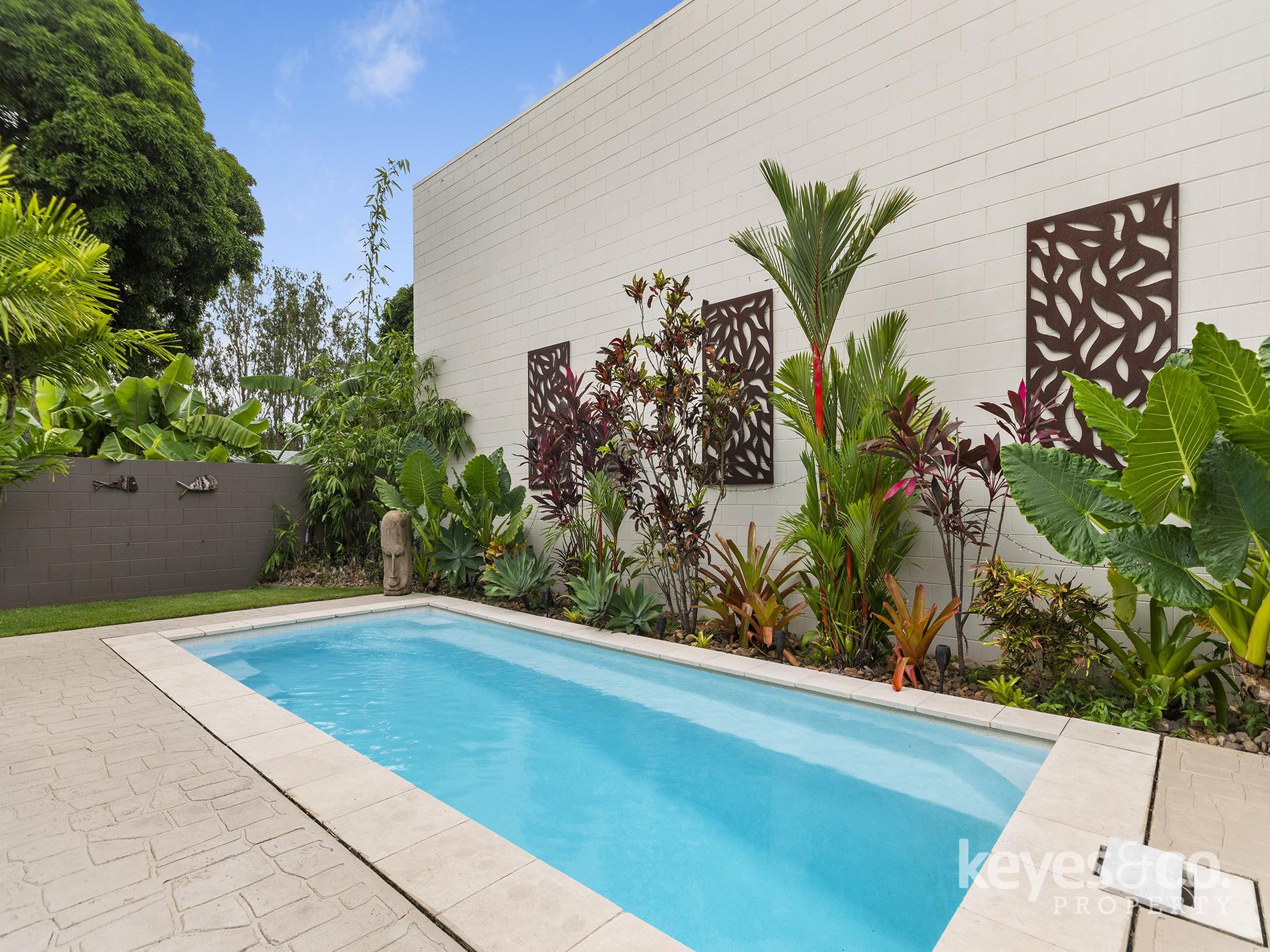 2 The Avenue, Hermit Park