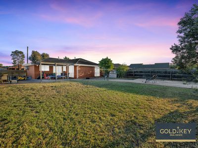 10 Pardalote Close, Werribee