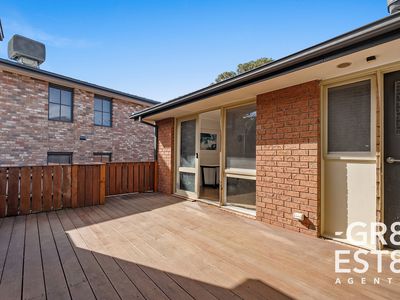 1 / 5 Broadwalk Grove, Endeavour Hills