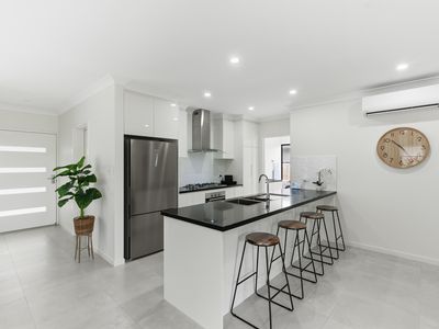 5 Lochern Elbow, Mount Peter