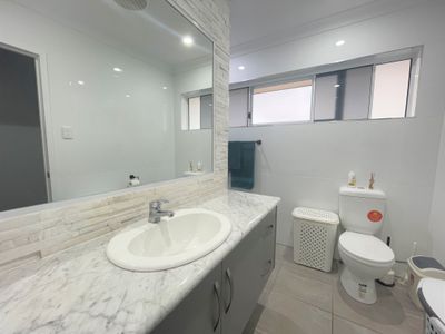 303 Acaciavale Road, Breddan