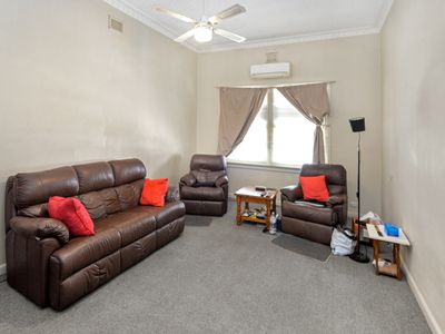 111 Currajong Street, Parkes