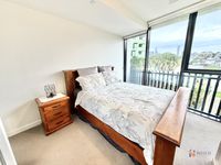 608 / 10 Trinity Street, Fortitude Valley