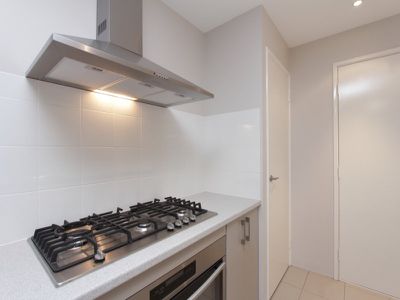 2 / 58 Central Avenue, Redcliffe