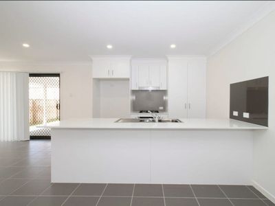 2 / 1 O'Reilly Drive, Coomera