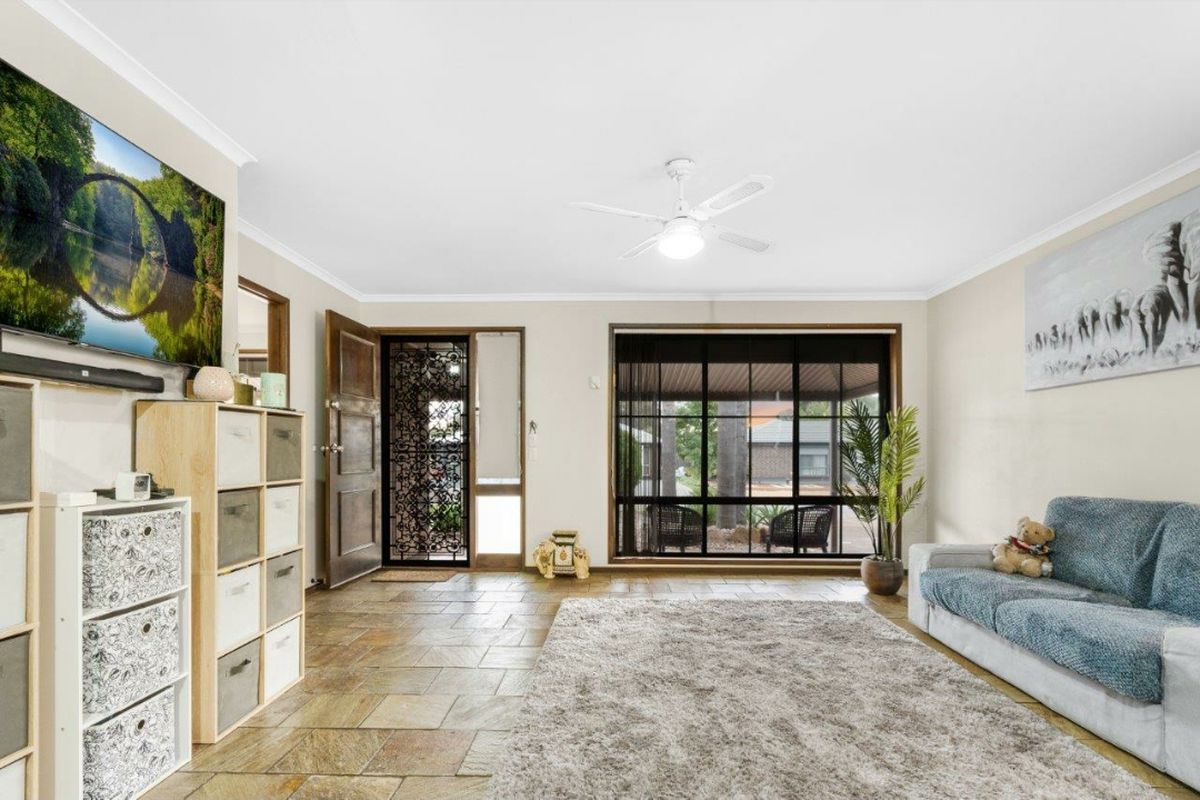 12 Currumbin Avenue, Blakeview