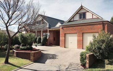 8 Grove Gardens, Berwick
