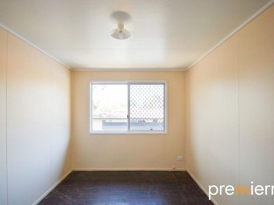 8 Curnow Street, Goodna