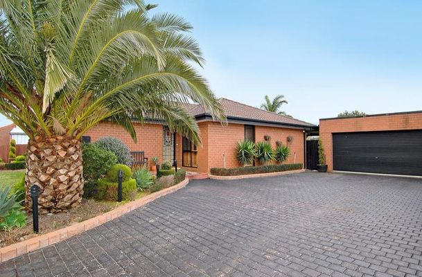 1 Gillingham Crescent, Craigieburn