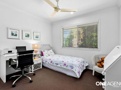 126 / 230 Pulgul Street, Urangan