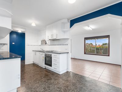 13 Glomar Grove, Sale