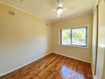 52 Tamplin Road, Guildford