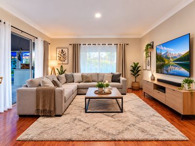 71 Serpentine Way, Stake Hill