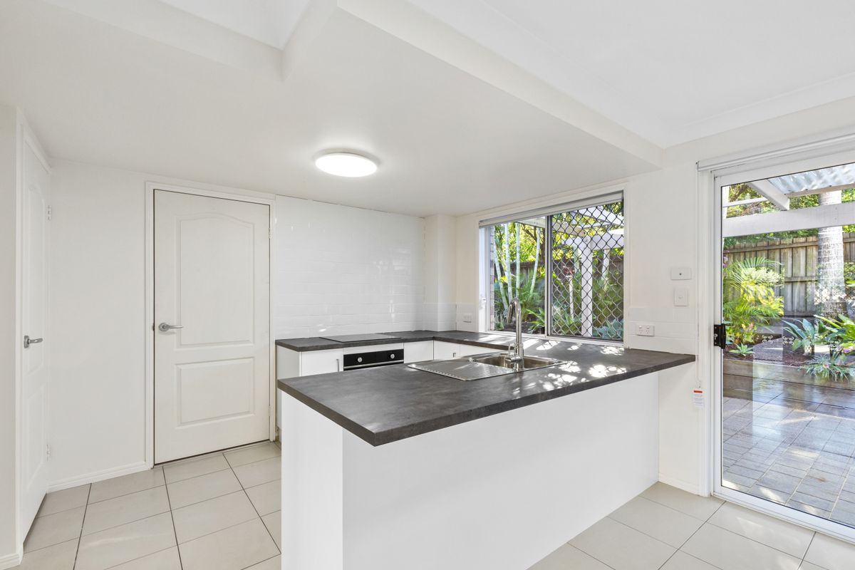 1 / 63 Benowa Road, Southport