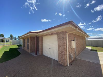 72 Champagne Dr, Dubbo