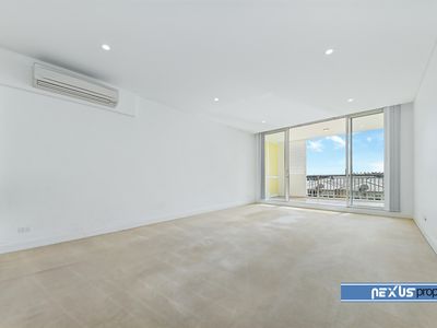 306 / 50 Peninsula Drive, Breakfast Point