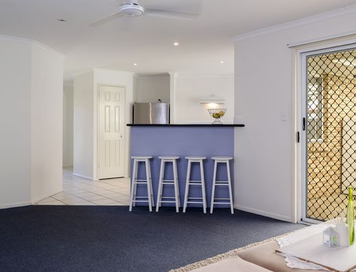Family Home Backing Onto Bushland image 5