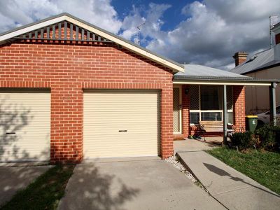 2 / 28 Torch Street, South Bathurst