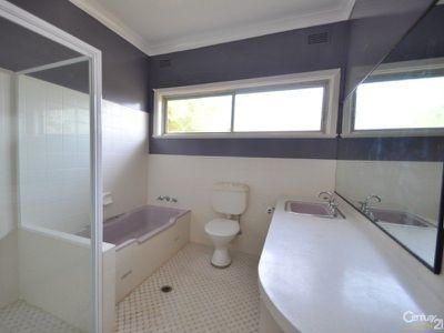 21 Bennett, Dubbo