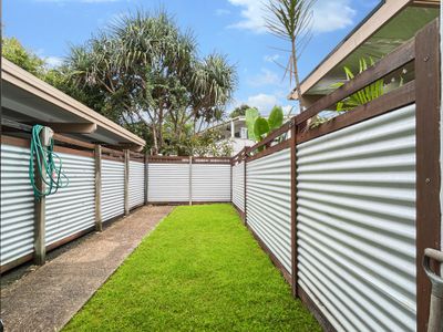 1 / 5 Nebula Street, Sunshine Beach