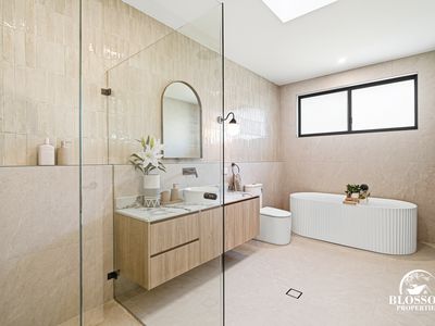 45  Almandin Street (THE GABLES), Box Hill