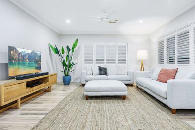35 Rheinbergers Circuit, ELDERSLIE, Elderslie - Thumbnail 2