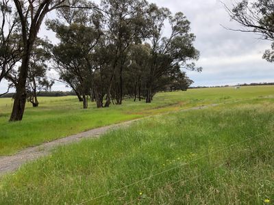 2000 Nine Mile South-Wedderburn Road, Wedderburn